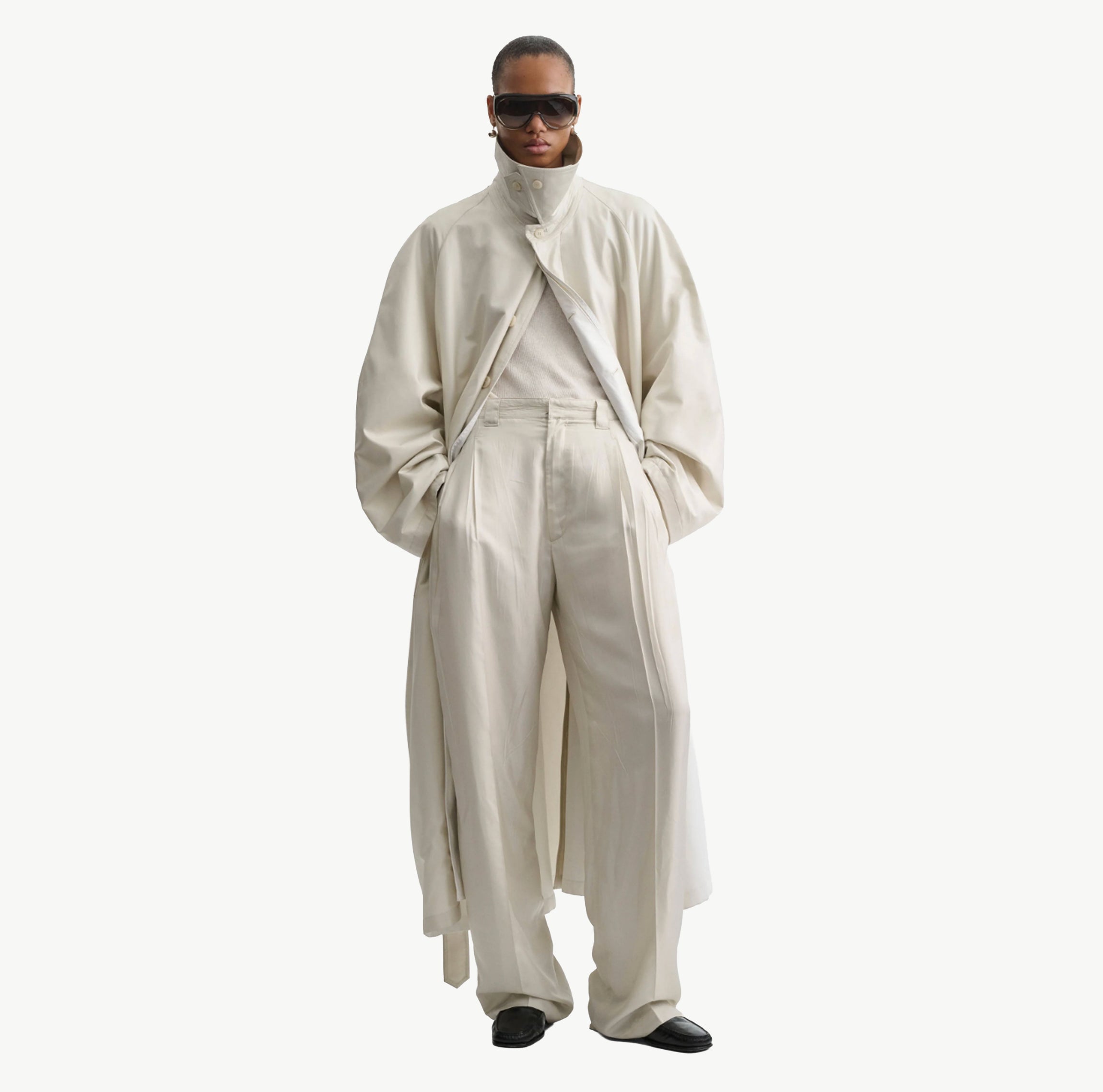 THE WHITE UNIFORM