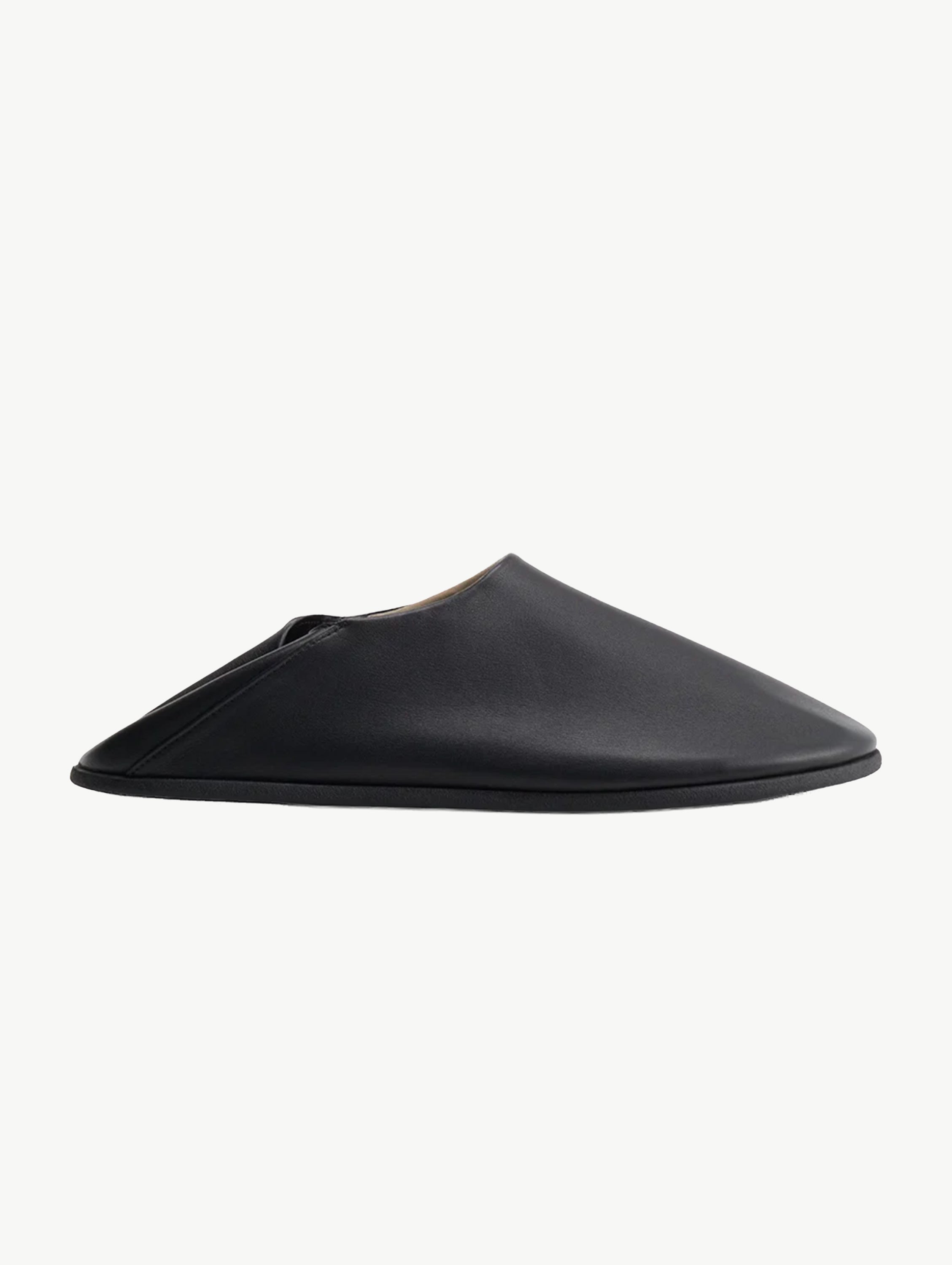 Big bootie mule black